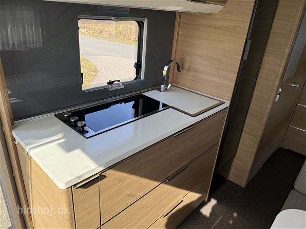 Adria Adora Supreme 573 PT