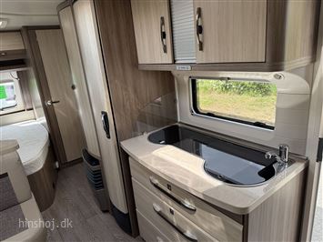 Hobby De Luxe 560 KMFe