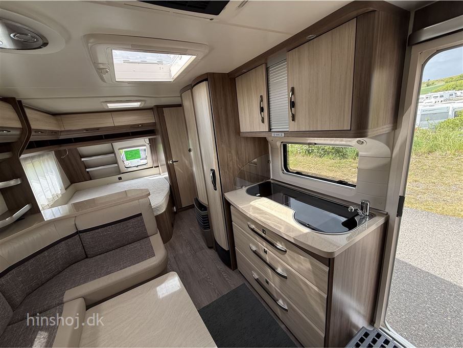 Hobby De Luxe 560 KMFe