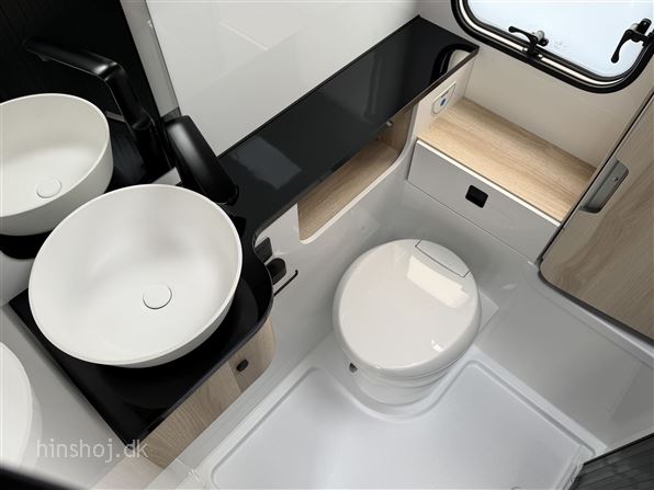 Hobby De Luxe 460 SFf DK Line