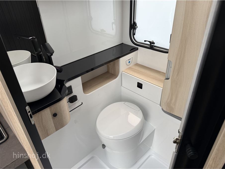 Hobby De Luxe 460 SFf