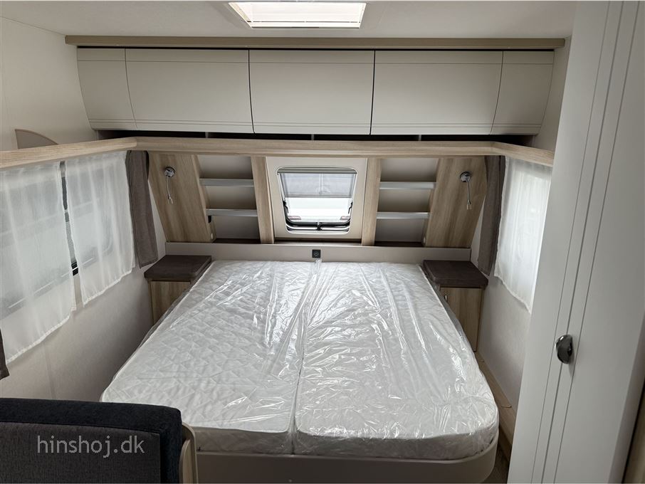 Hobby De Luxe 460 SFf