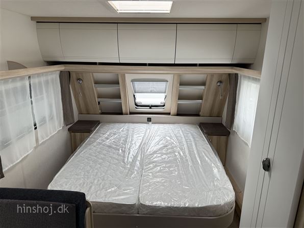 Hobby De Luxe 460 SFf DK Line