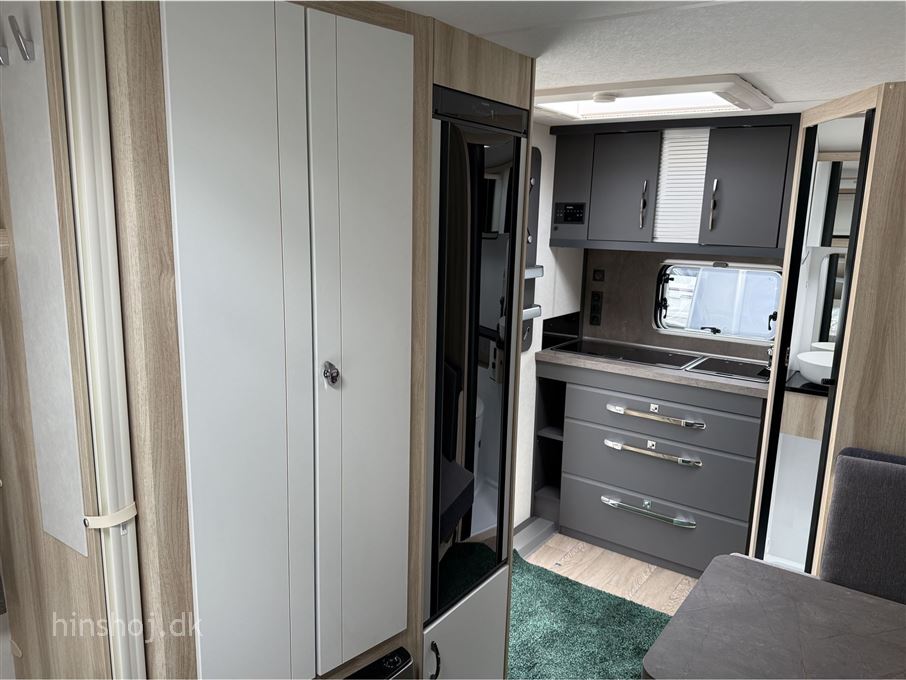 Hobby De Luxe 460 SFf