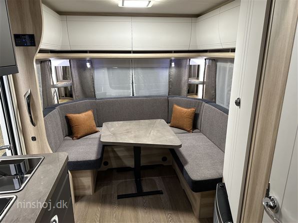 Hobby De Luxe 495 UL