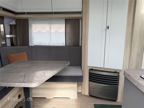 Hobby De Luxe 495 UL