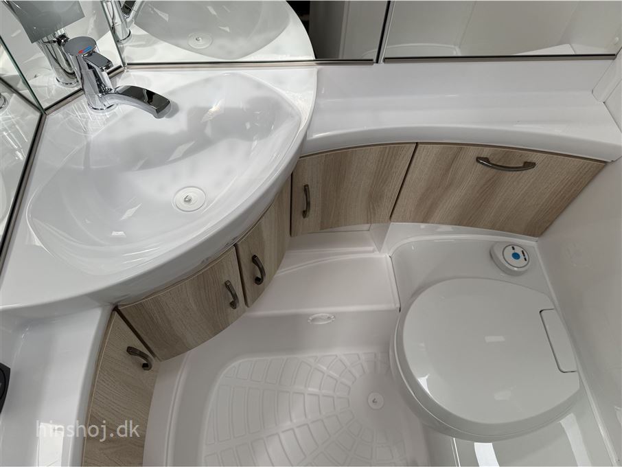 Hobby De Luxe 495 UL