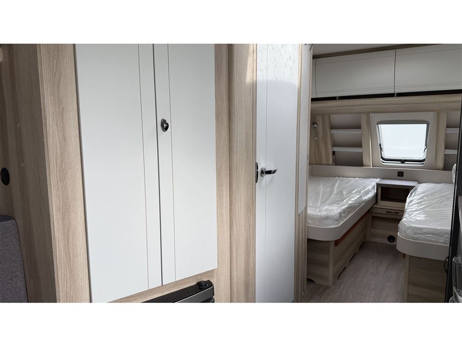 Hobby De Luxe 495 UL