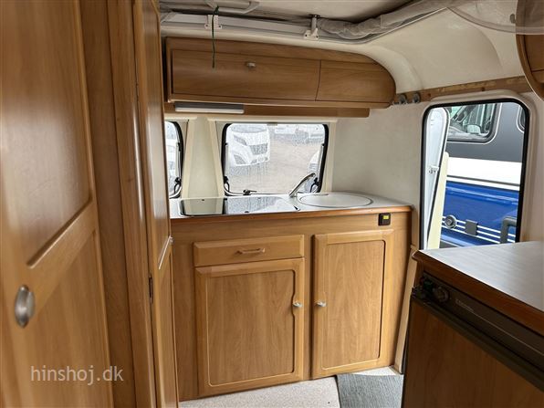 Hymer Touring 320