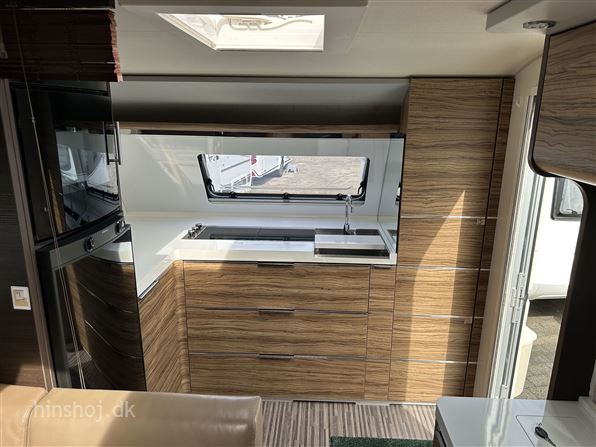 Adria Astella Glam 663 HT