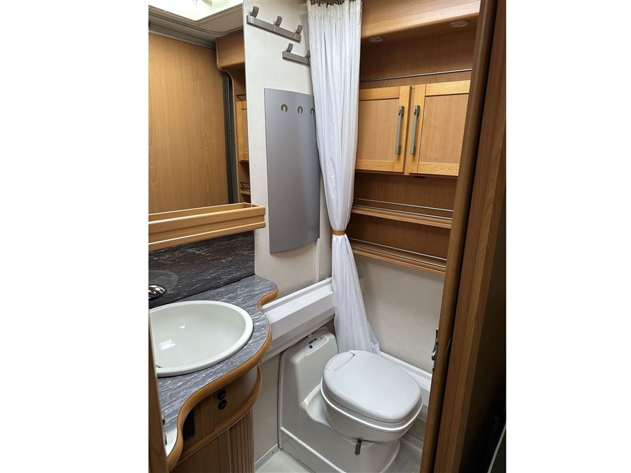 Kabe Royal 560 XL KS