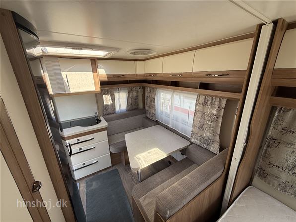 Hobby De Luxe 400 SFE