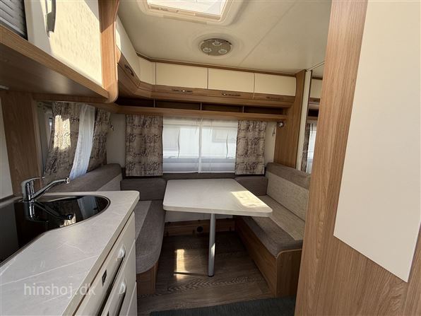 Hobby De Luxe 400 SFE