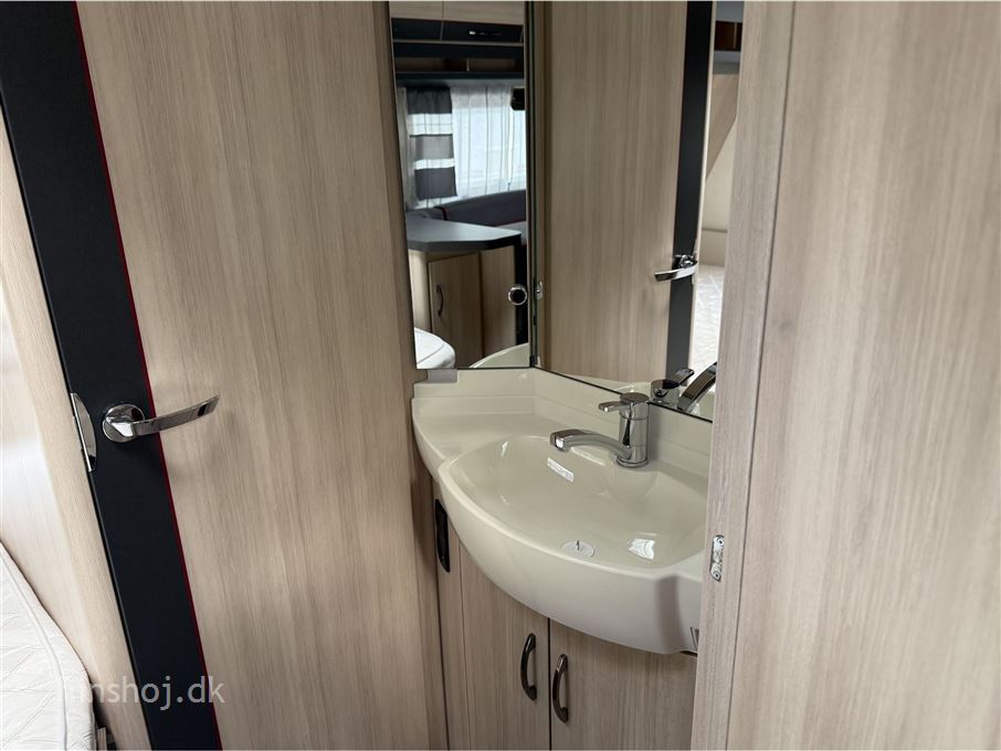 Hobby De Luxe Edition 560 KMFe