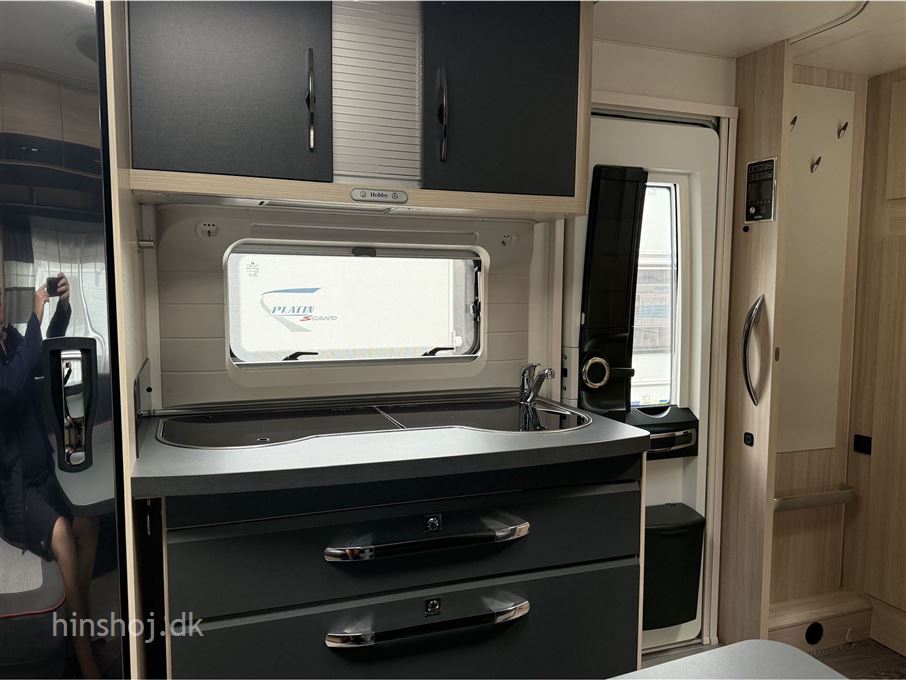 Hobby De Luxe Edition 560 KMFe