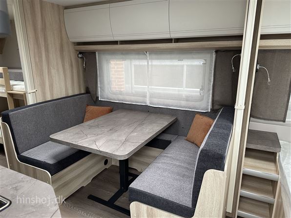 Hobby De Luxe 545 KMF