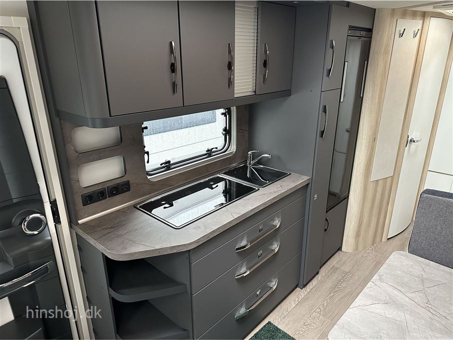 Hobby De Luxe 545 KMF