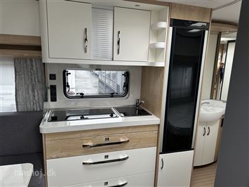 Hobby Excellent Edition 460 UFe