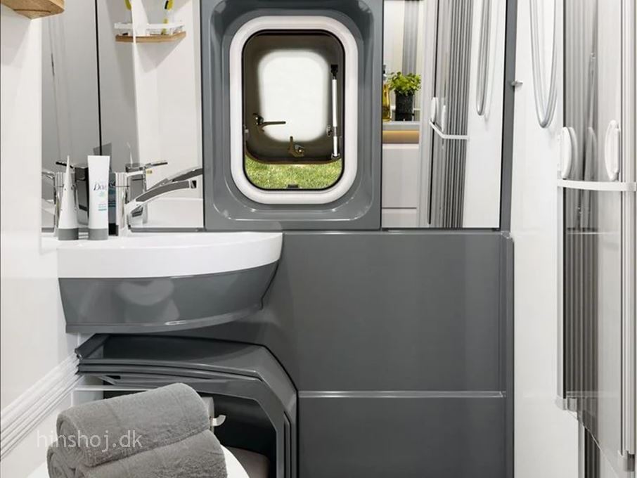 Hobby Prestige VAN 640 ET First Edition