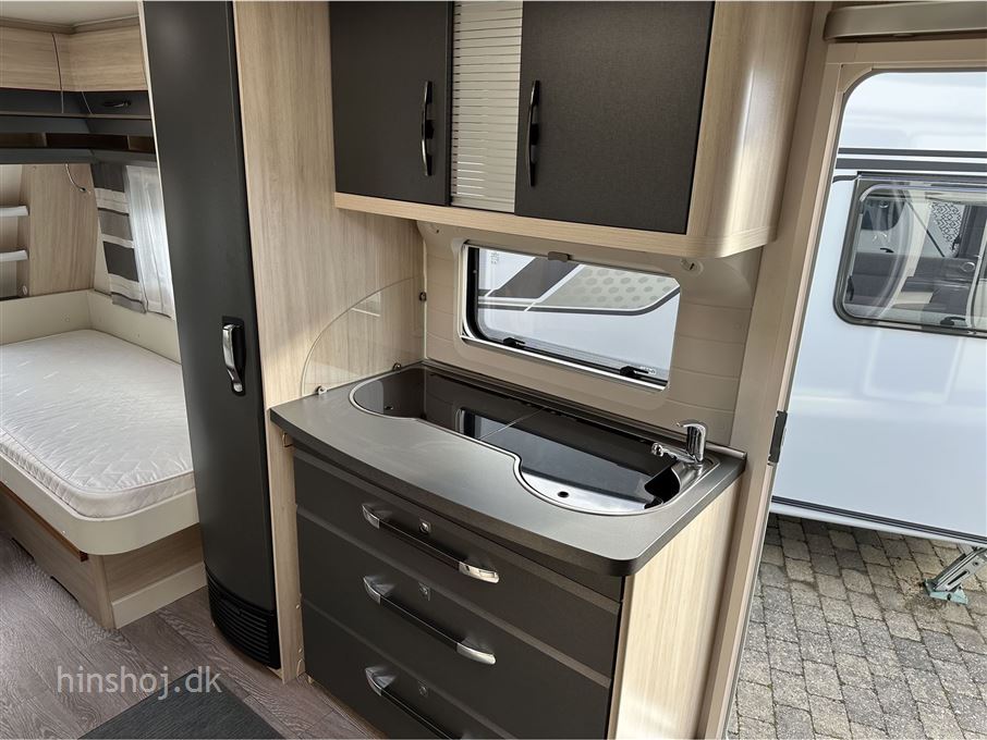 Hobby De Luxe Edition 495 UL