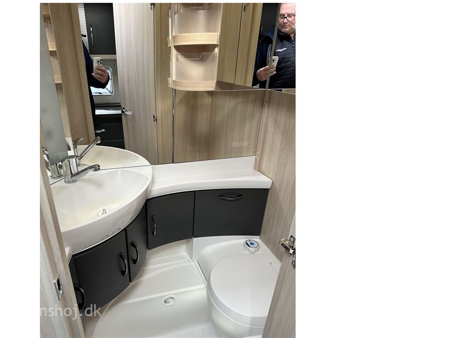 Hobby De Luxe Edition 495 UL