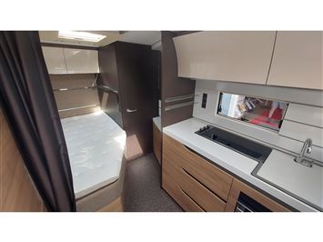 Adria Alpina 573 UP