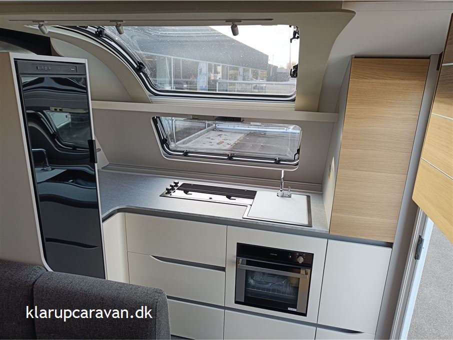 Adria Adora 613 HT