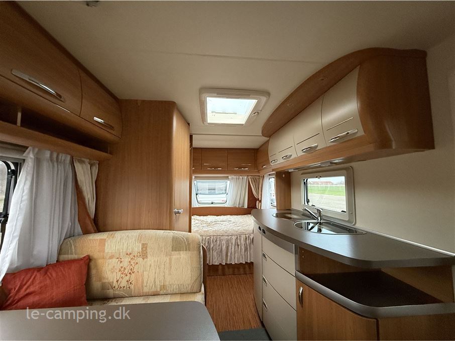 Hobby De Luxe 440 SF