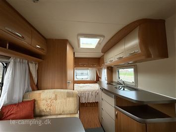 Hobby De Luxe 440 SF