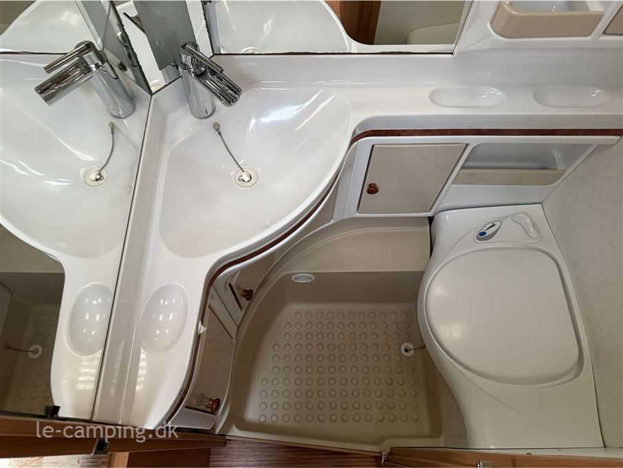 Hobby De Luxe 440 SF