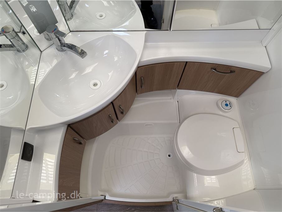 Hobby De Luxe 495 UL DK line