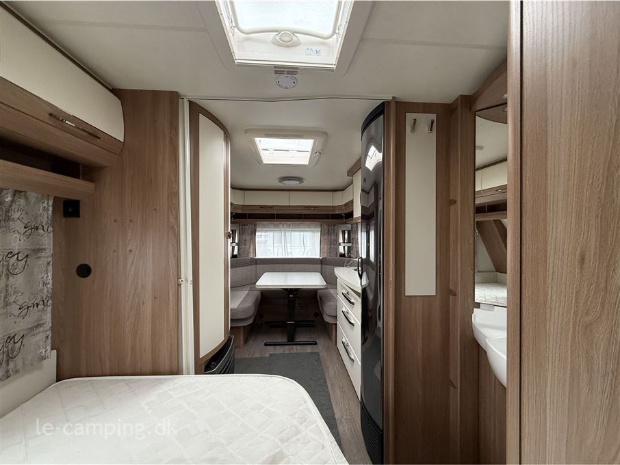 Hobby De Luxe 460 UFe