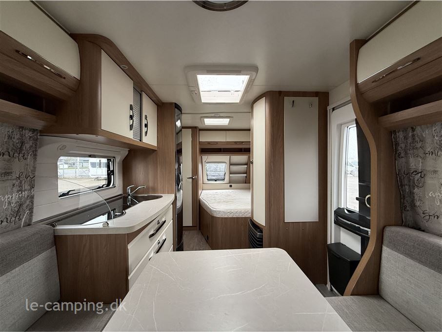 Hobby De Luxe 460 UFe