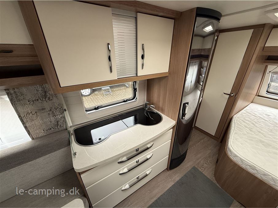 Hobby De Luxe 460 UFe