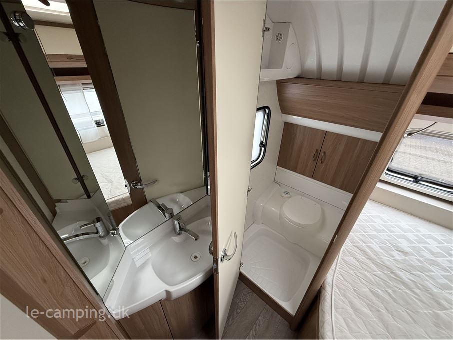 Hobby De Luxe 460 UFe