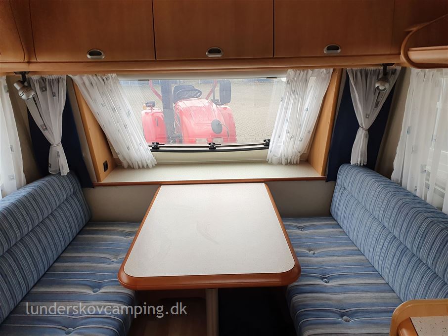 Hobby De Luxe Easy 400 SF