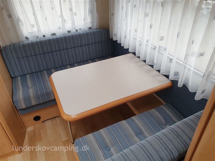 Hobby De Luxe Easy 400 SF
