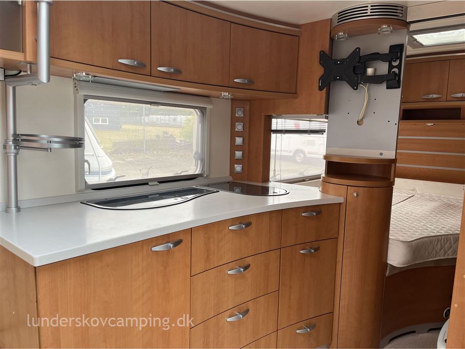 Knaus EuroStar 550 FU 230