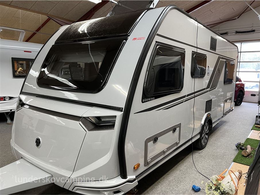 Knaus Südwind 540 UE Black Selection