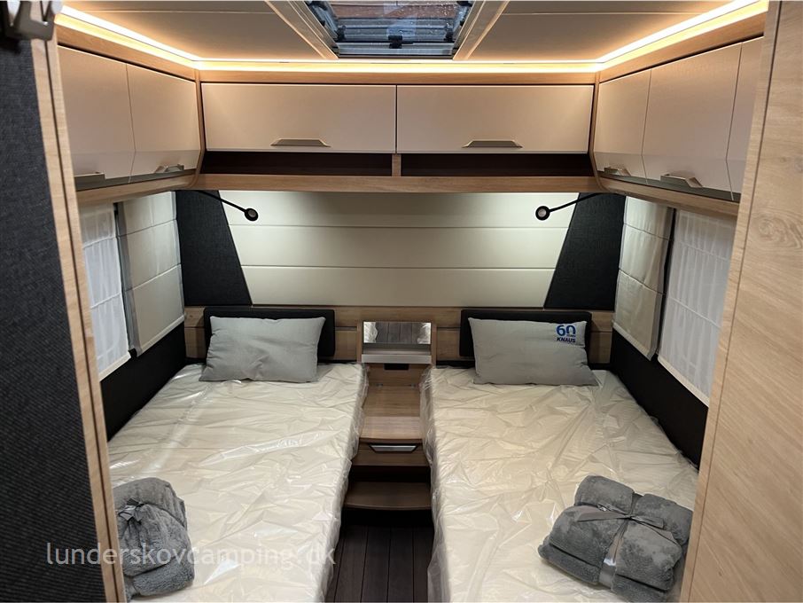 Knaus Südwind 540 UE Black Selection