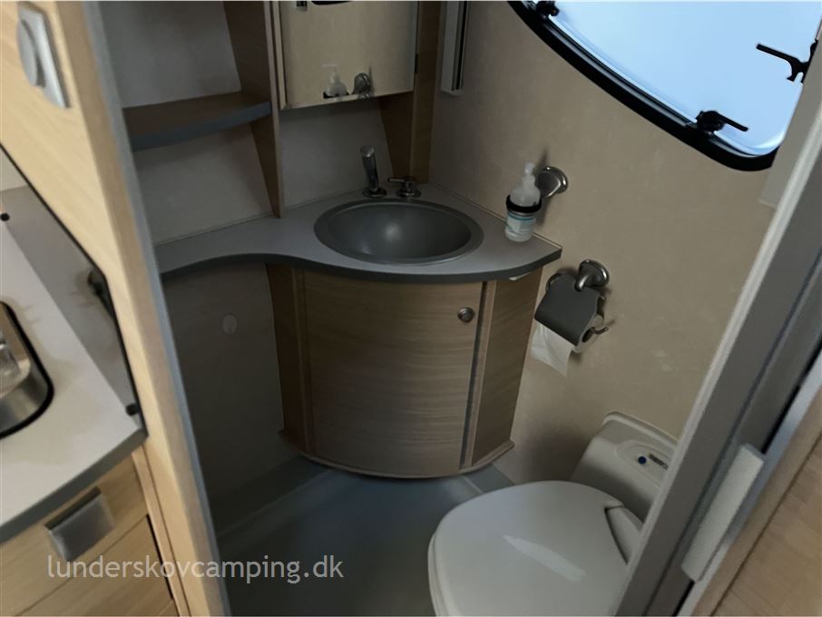Adria Action 361 LH Blue Line