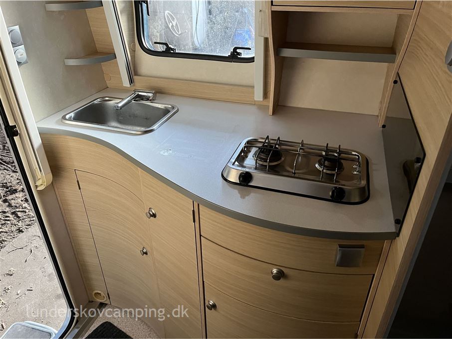 Adria Action 361 LH Blue Line