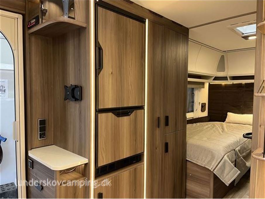 Kabe Ametist 560 GLE KS B2 PREMIUM LINE 2026