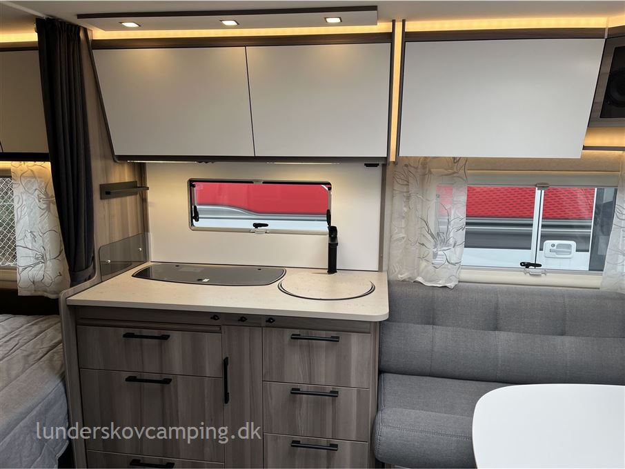 Kabe Estate 470 XL/KS