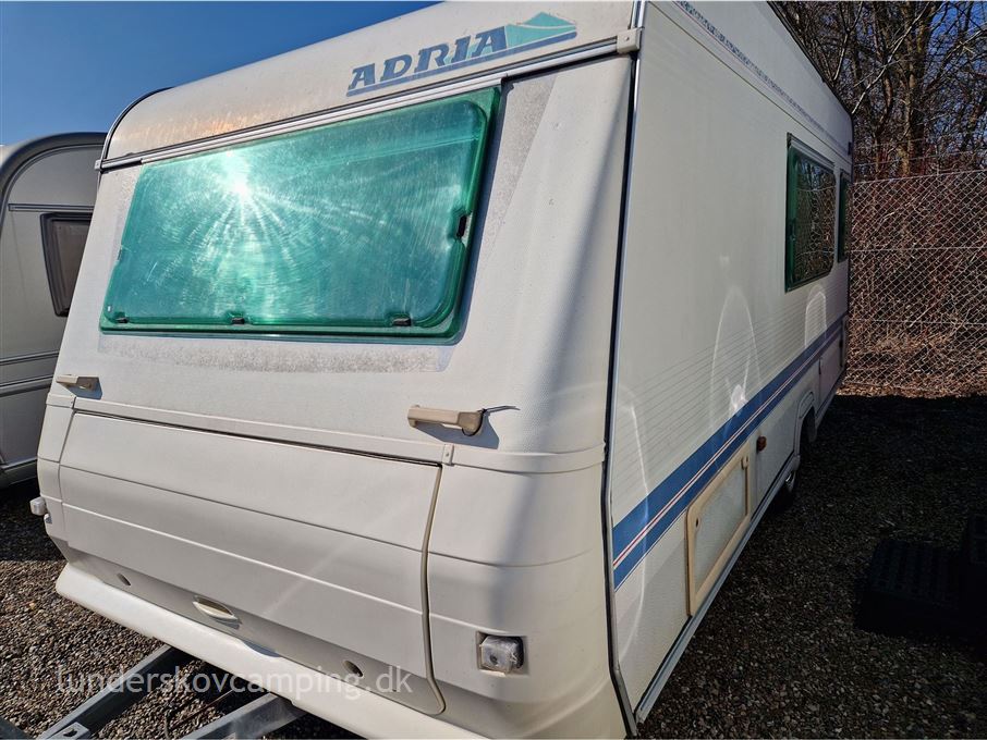 Adria Unica B Exclusive 462