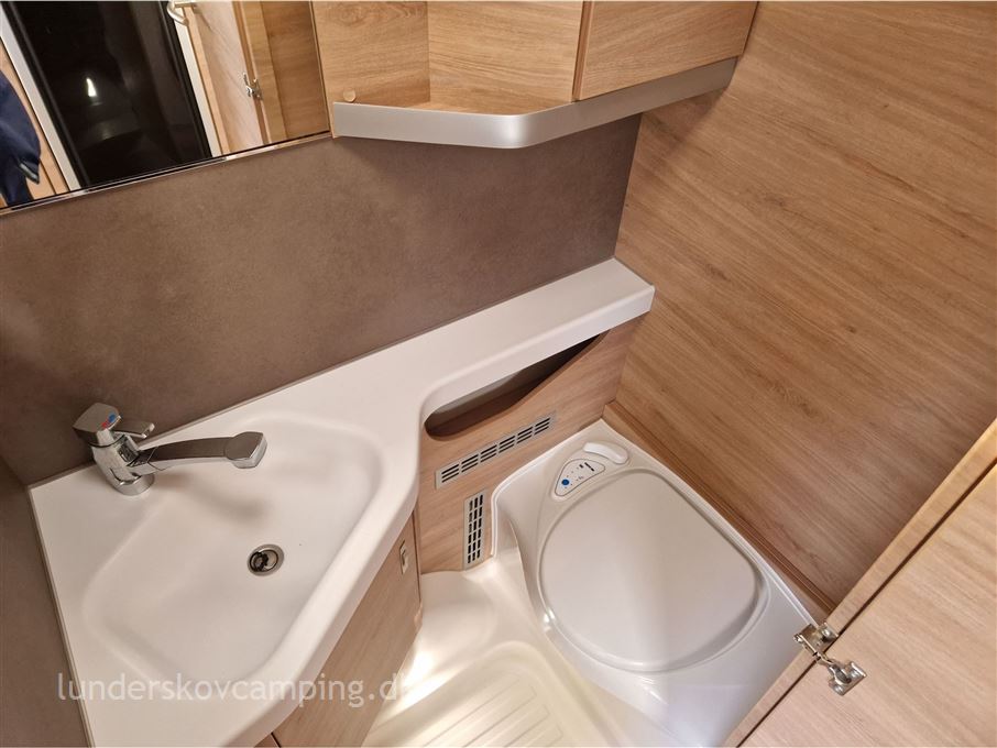 Knaus Südwind 650 UX