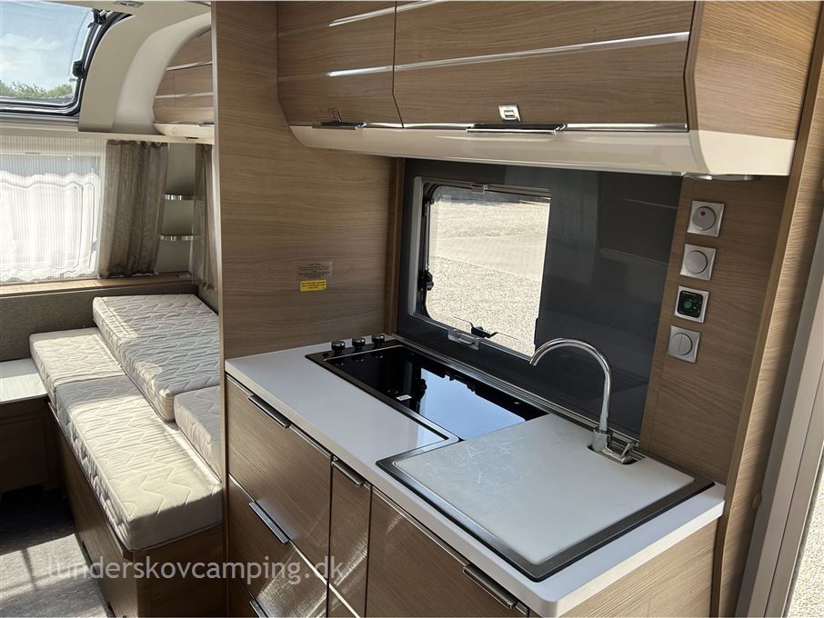 Adria Adora 482 LU