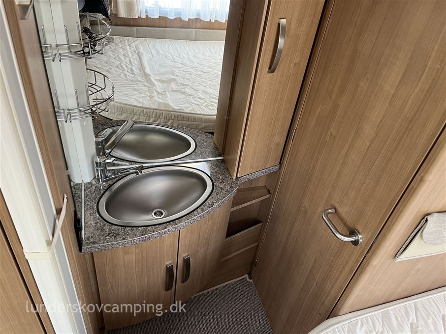 Hymer Exciting 535