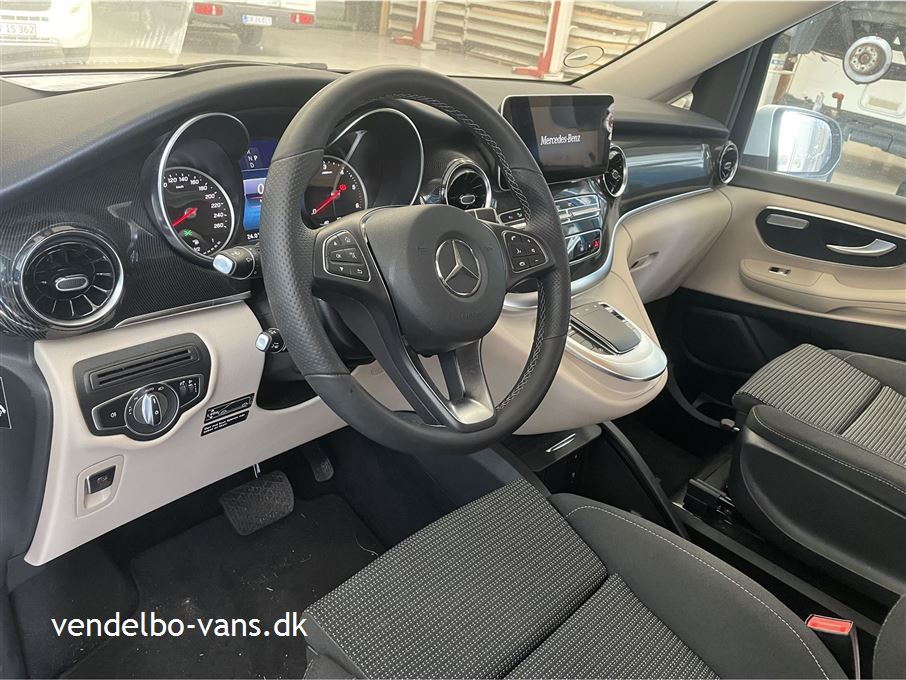Mercedes Marcopolo / Viano V220