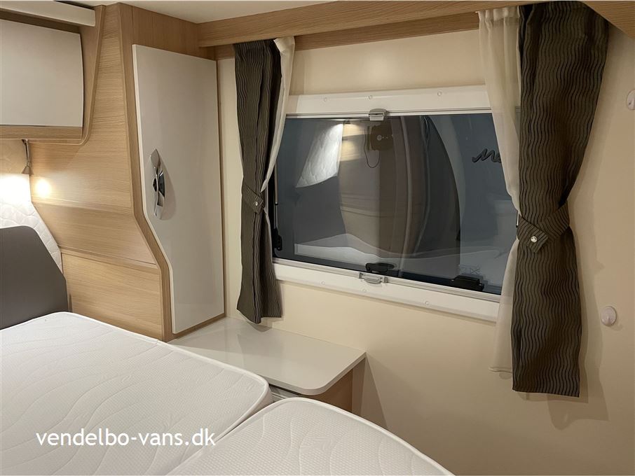 McLouis Nevis 379 G Matic